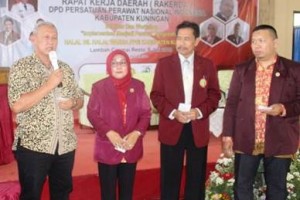 Bupati Kuningan sat memberikan sambutan pada acara rakor PPNI.